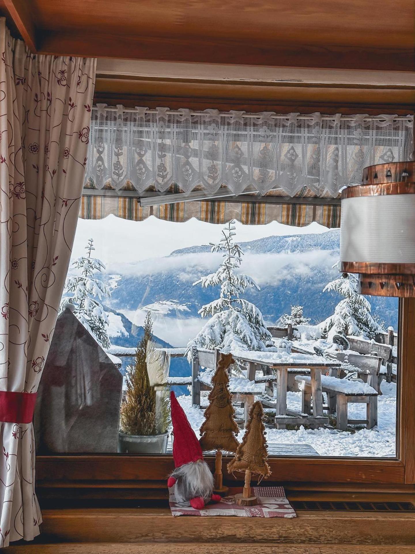 Hatzis Guest house *