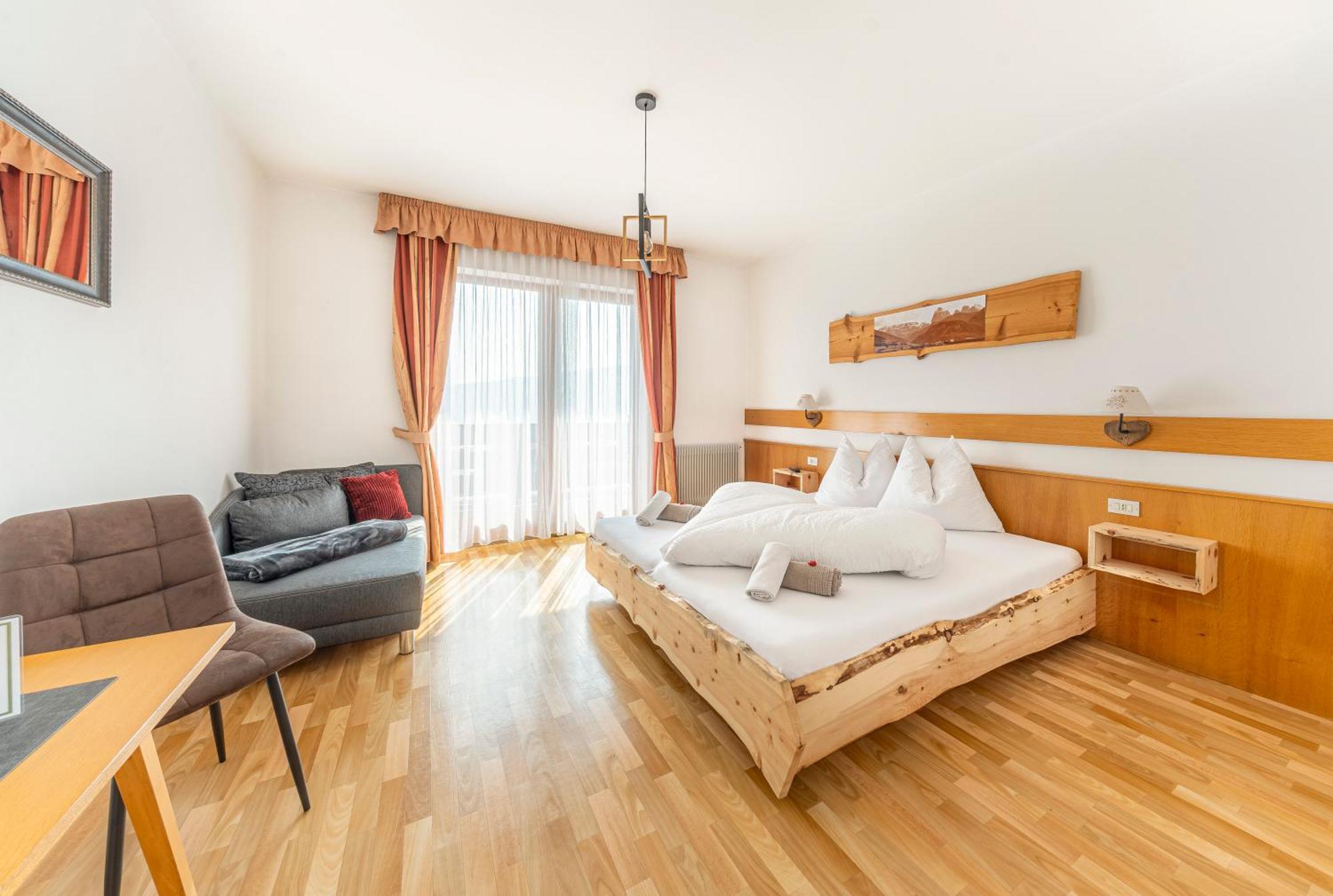 Guest house Hatzis Laion